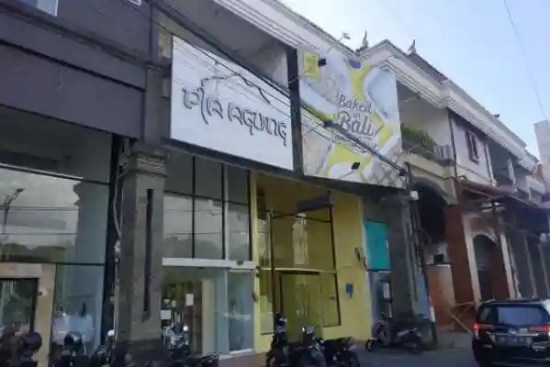 Outlet dan Kontak Pia Agung Bali