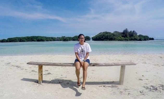 10 Paket Wisata Pulau Pari Rp 250.000 3 Hari 2 Malam 10 Paket Wisata Pulau Pari Rp 250.000 3 Hari 2 Malam