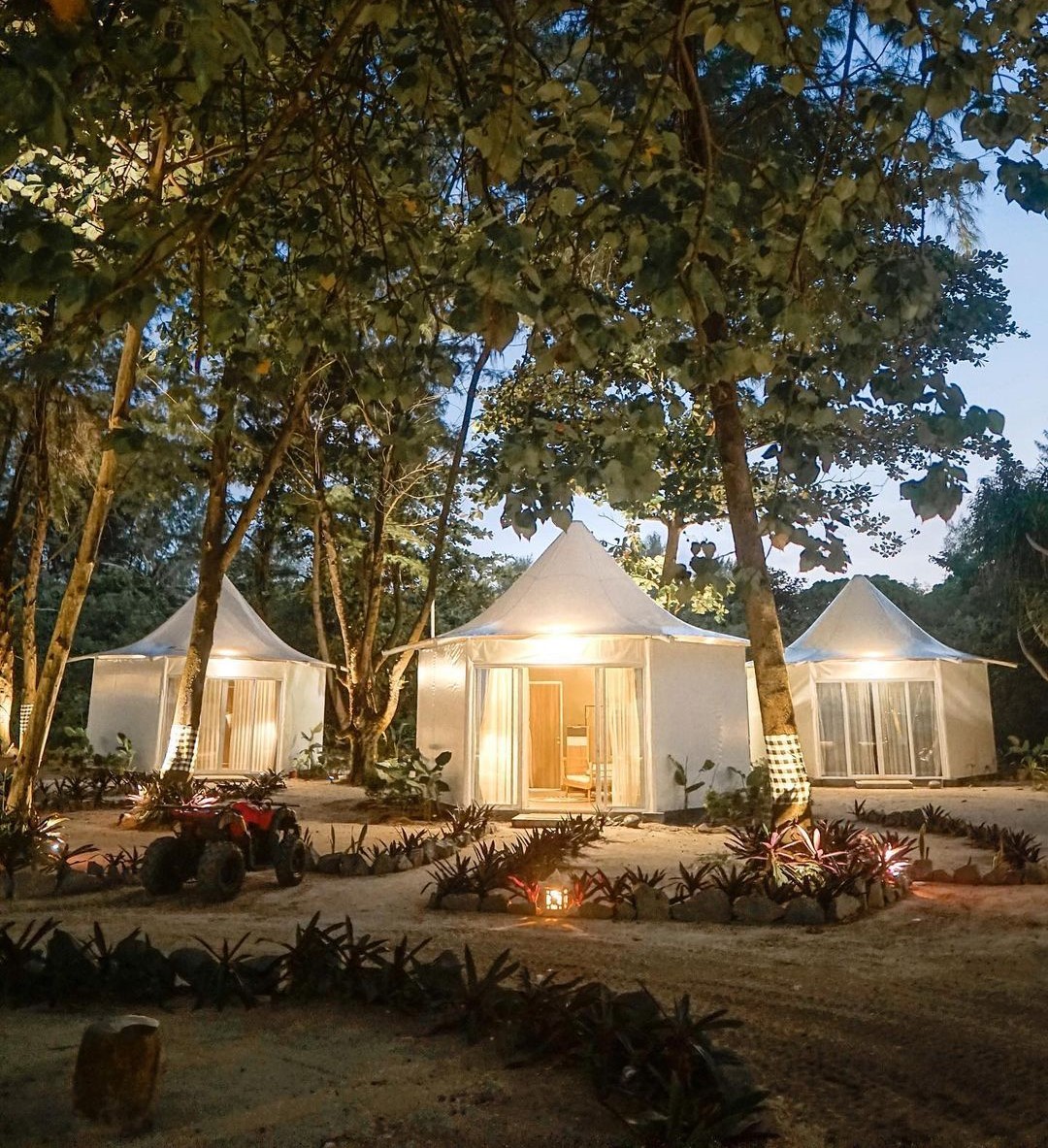 Harga dan alamat akomodasi Asha Beach Club & Resort Harga dan alamat akomodasi Asha Beach Club & Resort