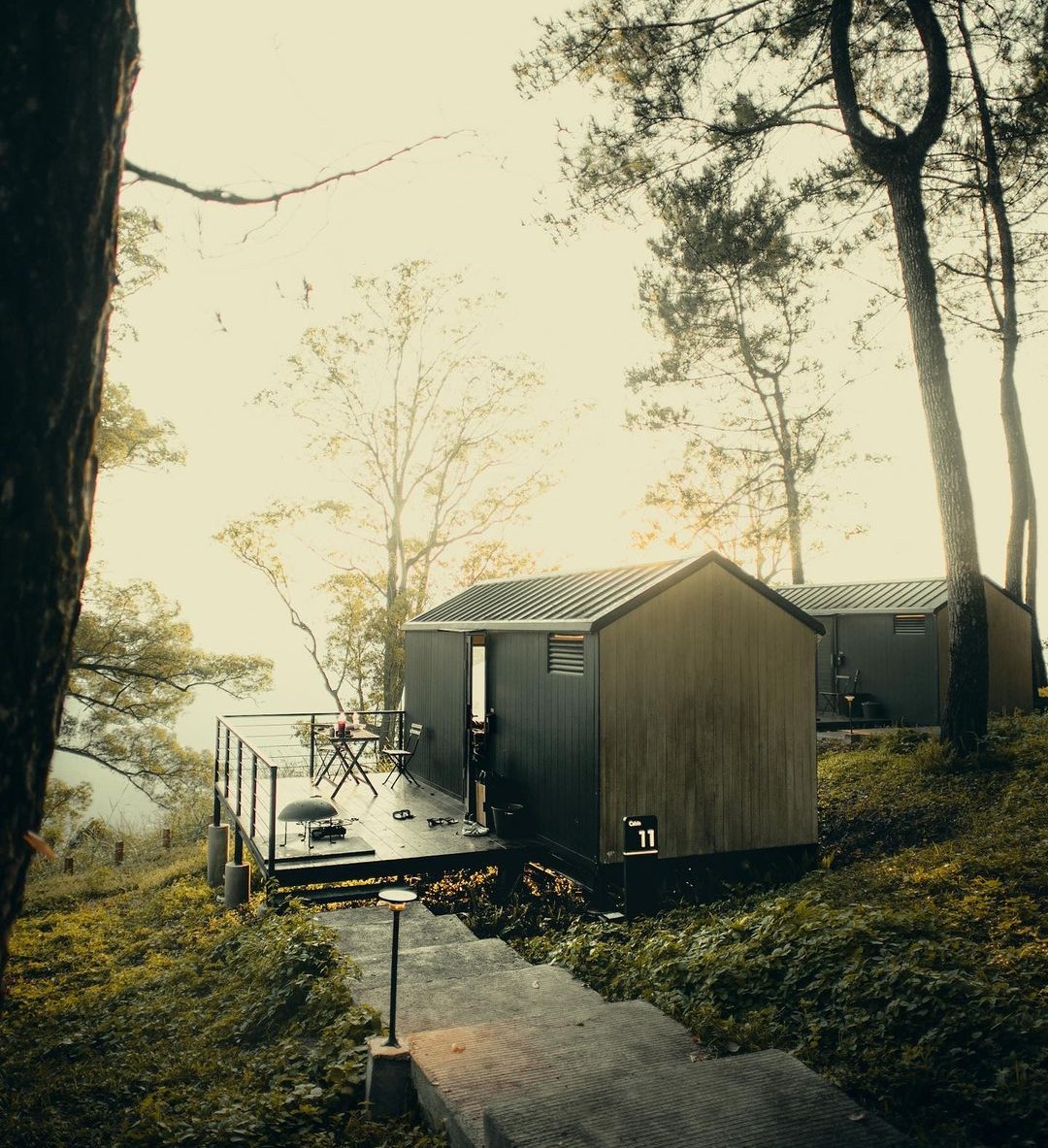 Harga & Alamat Akomodasi Bobocabin Coban Rondo Malang