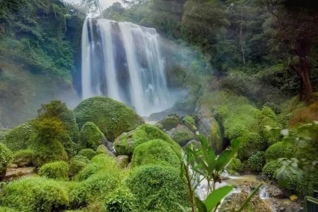 Daya tarik Air Terjun Sewu