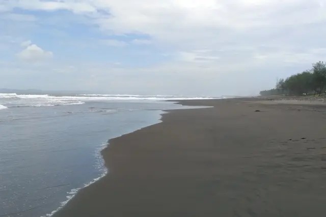 Daya Tarik Pantai Sodong