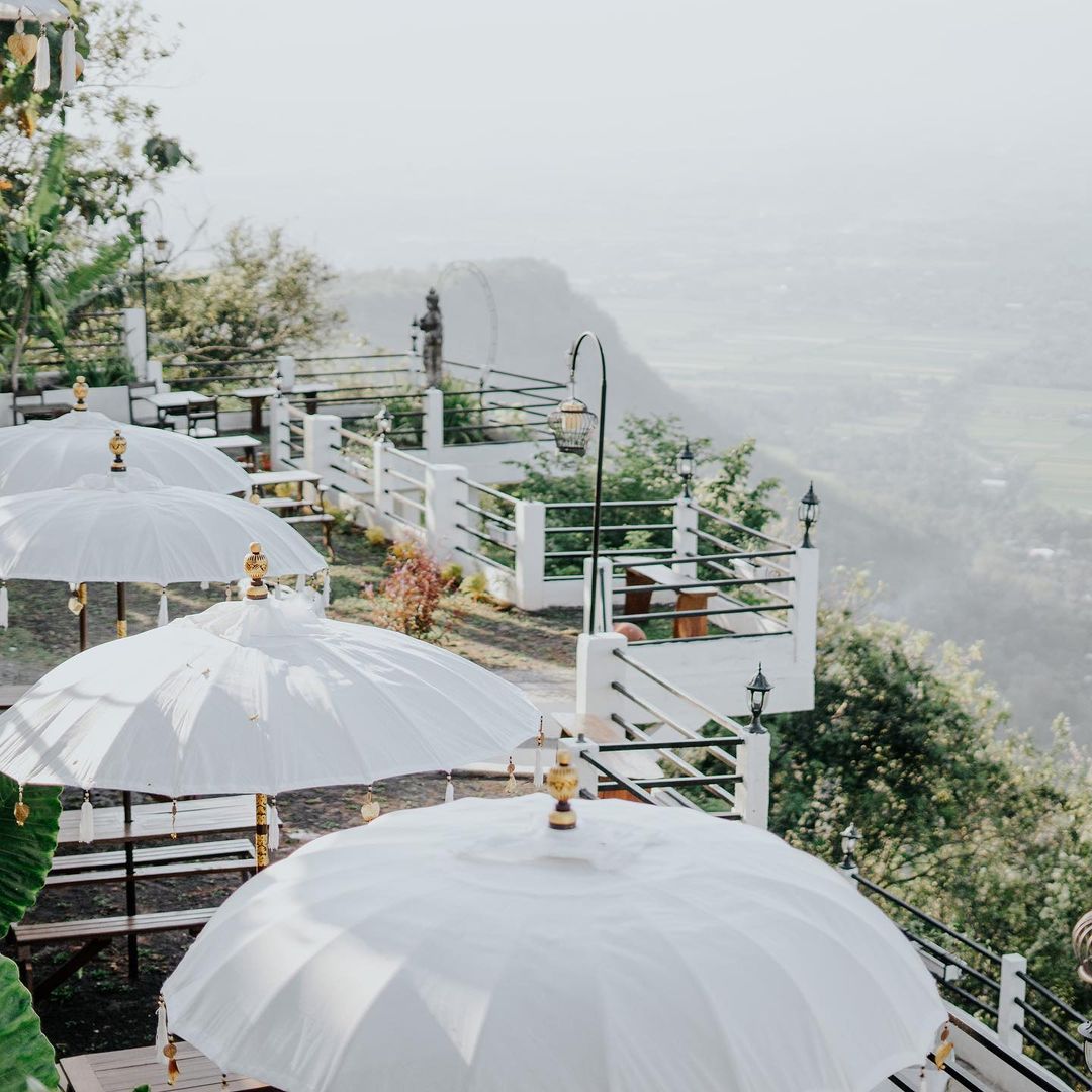 Membaca harga menu Cafe and Resto Jogja, jam buka & lokasi Membaca harga menu Cafe and Resto Jogja, jam buka & lokasi