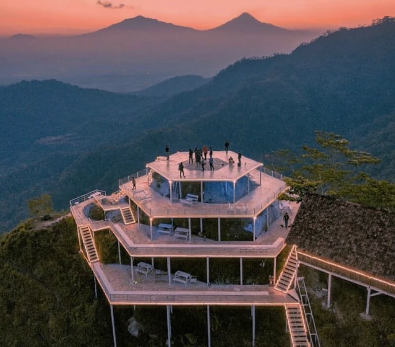 Tumpeng Menoreh Yogyakarta Tumpeng Menoreh Yogyakarta