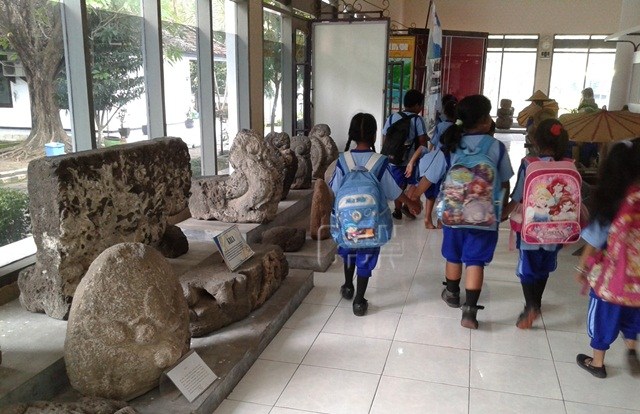 Museum Airlangga: Harga Tiket, Foto, Lokasi, Fasilitas dan Spot Museum Airlangga: Harga Tiket, Foto, Lokasi, Fasilitas dan Spot