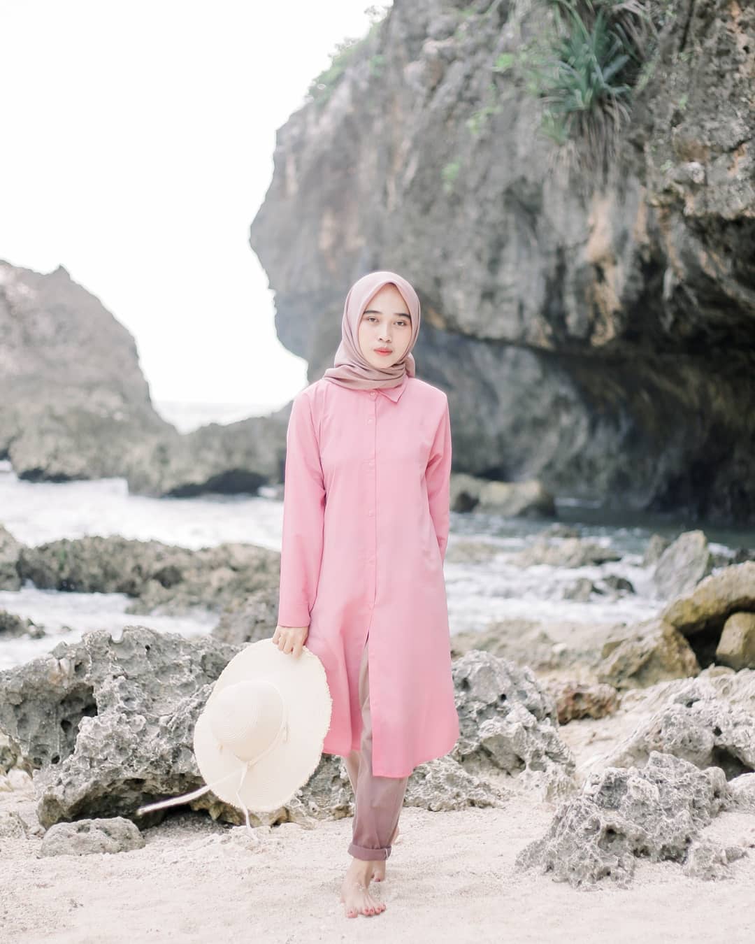 Pantai Wohkudu: Harga Tiket, Foto, Lokasi, Fasilitas dan Spot Pantai Wohkudu: Harga Tiket, Foto, Lokasi, Fasilitas dan Spot