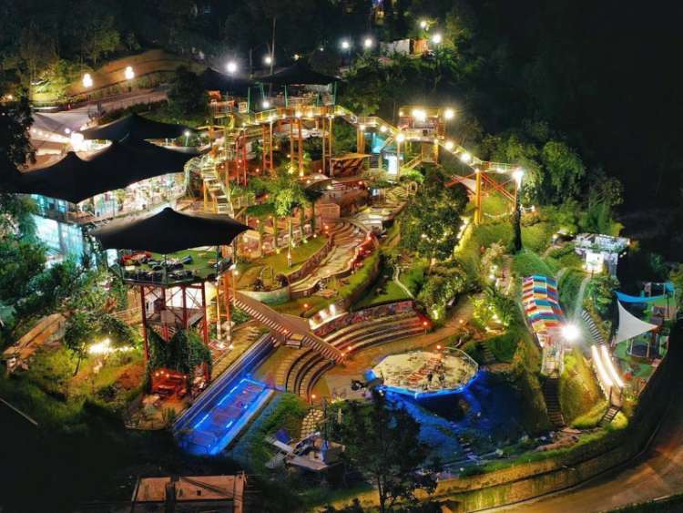 D’Dieuland: lokasi, jam buka, atraksi dan kegiatan wisata D’Dieuland: lokasi, jam buka, atraksi dan kegiatan wisata