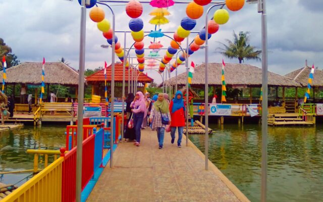 kawasan kebun jamu manusia di depok