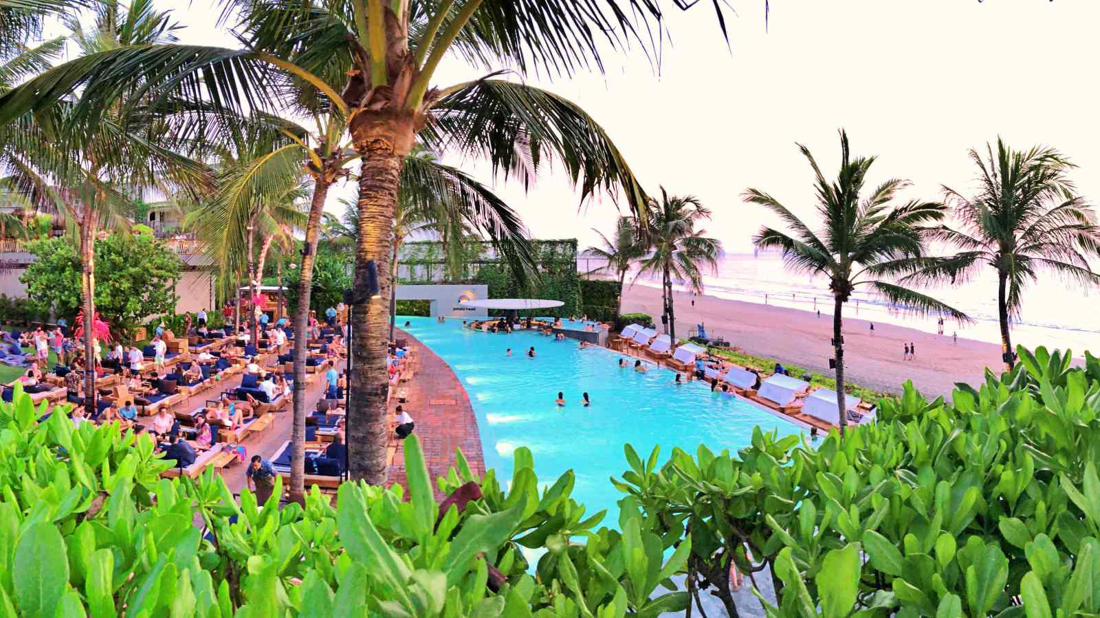 Harga Menu & Aktivitas POTATO HEAD Beach Club Desember 2022 Harga Menu & Aktivitas POTATO HEAD Beach Club Desember 2022