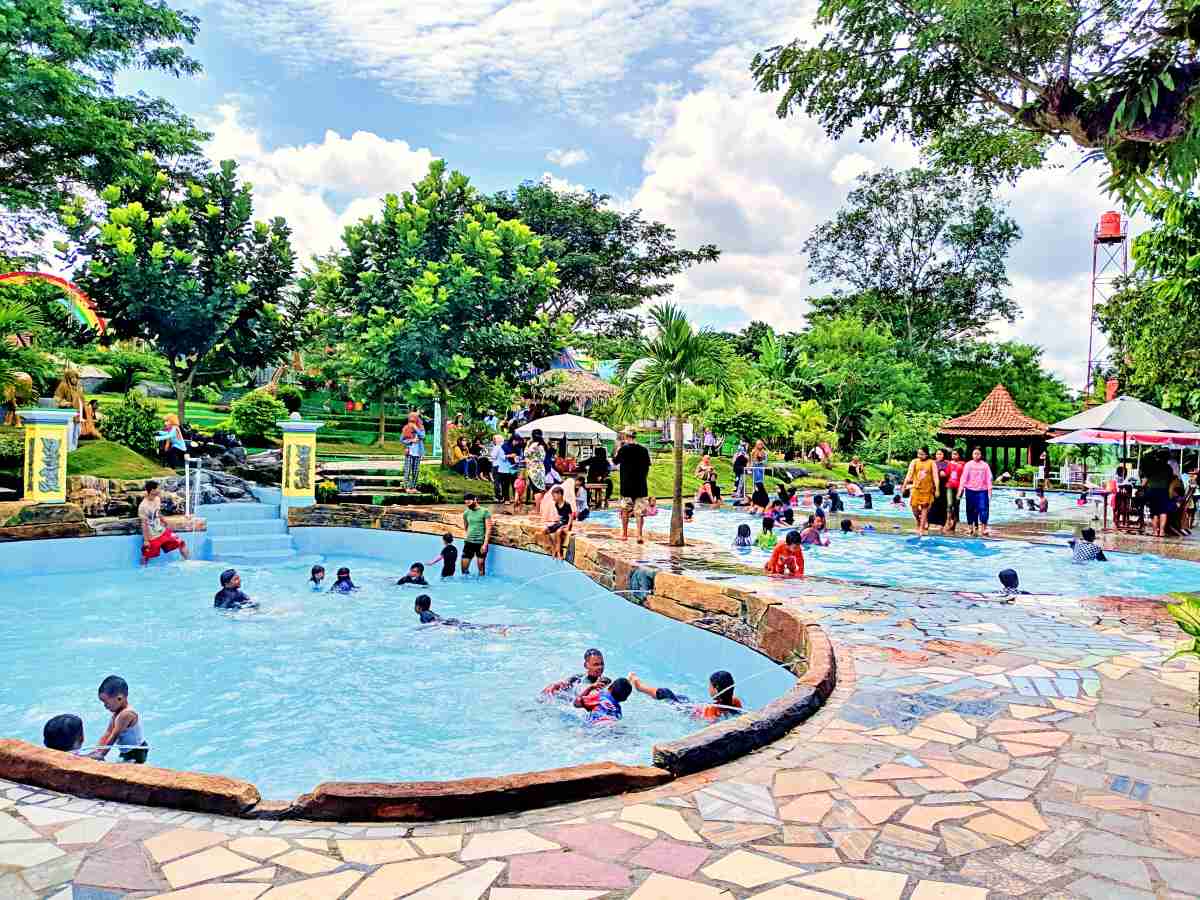 Biaya masuk EDUM PARK dan kolam renang, Januari 2024 Biaya masuk EDUM PARK dan kolam renang, Januari 2024